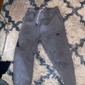 Nike joggers